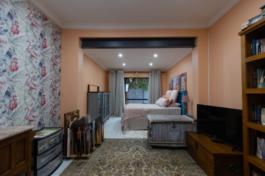 3 Bedroom Property for Sale in Safari Gardens North West